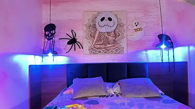 AnneDixie online show from 10.26.25