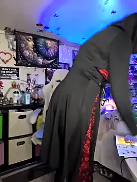 TrenaAnne online show from 02.20.25