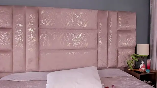 AnnieNasty online show from 10.13.25