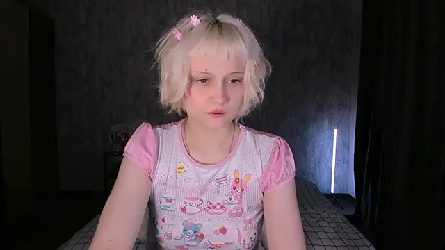 Snapshot of MariaMango chatting on 09.26.25 MariaMango online show from 09.26.25