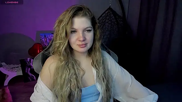 Snapshot of lily_williamss chatting on 02.06.25 lily williamss online show from 02.06.25