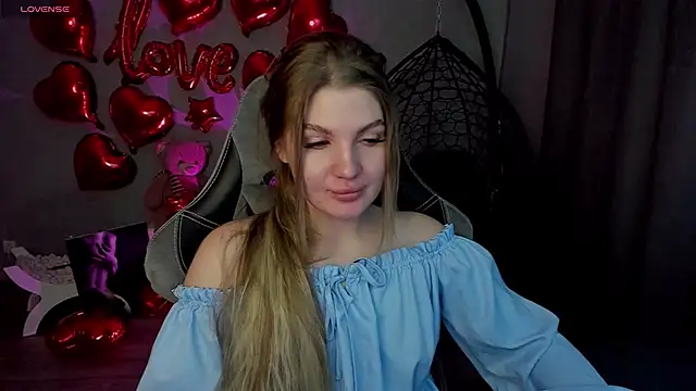 Snapshot of lily_williamss chatting on 02.13.25 lily williamss online show from 02.13.25