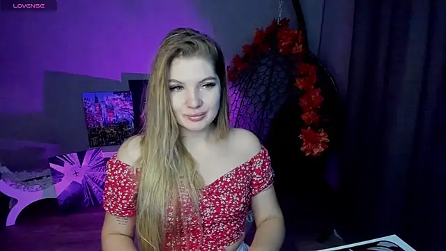 Snapshot of lily_williamss chatting on 09.15.25 lily williamss online show from 09.15.25
