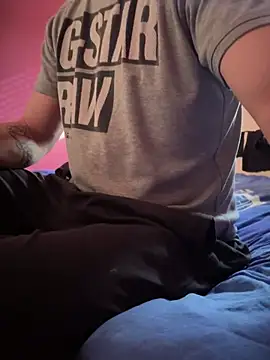 Snapshot of Bennyben8604 chatting on 02.23.25 Bennyben8604 online show from 02.23.25