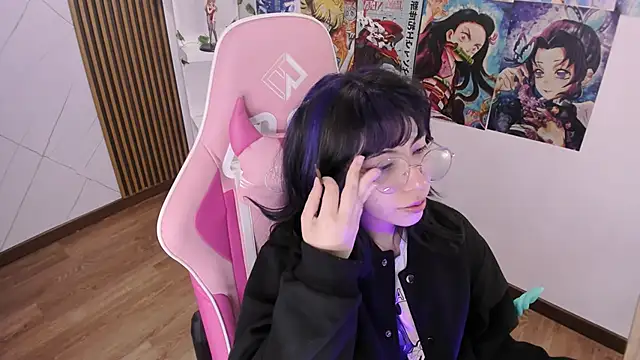 Snapshot of Purplee_Baby chatting on 12.15.24 Purplee Baby online show from 12.15.24