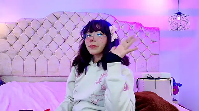Snapshot of Purplee_Baby chatting on 12.22.24 Purplee Baby online show from 12.22.24