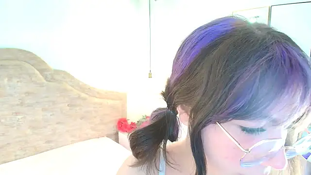 Snapshot of Purplee_Baby chatting on 01.03.25 Purplee Baby online show from 01.03.25