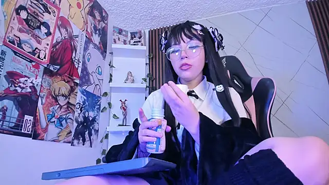 Snapshot of Purplee_Baby chatting on 02.11.25 Purplee Baby online show from 02.11.25