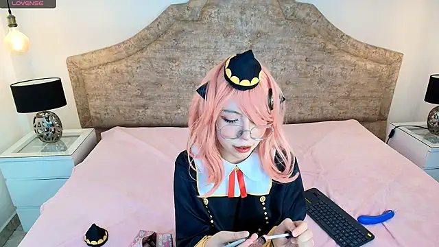 Snapshot of Purplee_Baby chatting on 03.12.25 Purplee Baby online show from 03.12.25