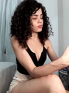 Snapshot of izumikarol chatting on 02.12.25 izumikarol online show from 02.12.25