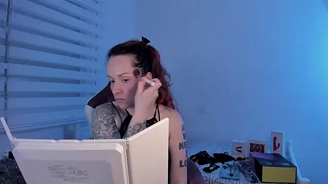 Snapshot of Domina_Deivis chatting on 02.19.25 Domina Deivis online show from 02.19.25