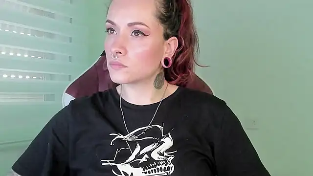 Snapshot of Domina_Deivis chatting on 02.21.25 Domina Deivis online show from 02.21.25