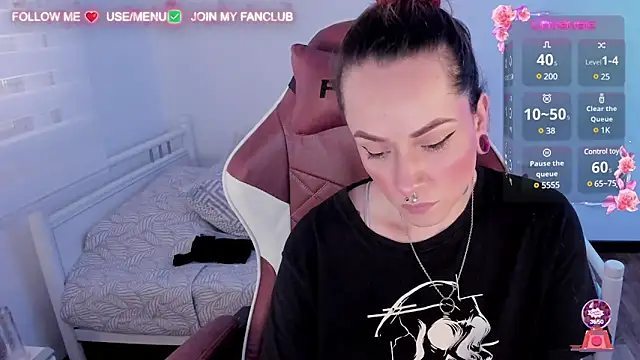 Snapshot of Domina_Deivis chatting on 02.28.25 Domina Deivis online show from 02.28.25