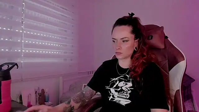 Snapshot of Domina_Deivis chatting on 03.07.25 Domina Deivis online show from 03.07.25
