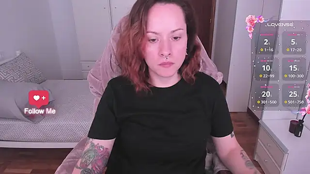 Snapshot of Domina_Deivis chatting on 10.14.25 Domina Deivis online show from 10.14.25