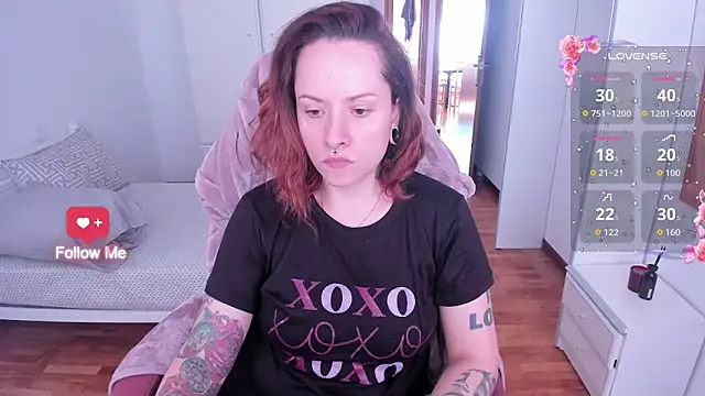 Snapshot of Domina_Deivis chatting on 10.15.25 Domina Deivis online show from 10.15.25