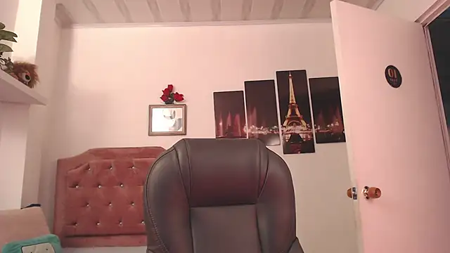 Snapshot of _Alice_Horny_Gh chatting on 01.07.25 Alice Horny Gh online show from 01.07.25