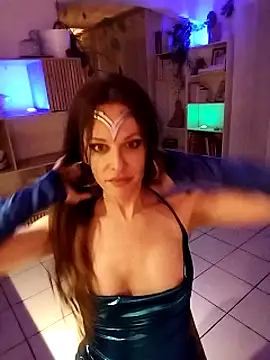 Snapshot of Luna_Kitanna chatting on 02.02.25 Luna Kitanna online show from 02.02.25