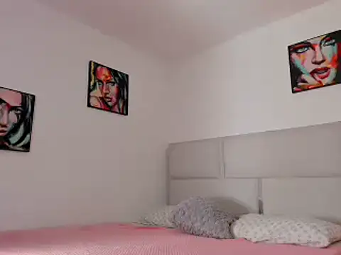 Snapshot of tierra_n chatting on 10.06.25 tierra n online show from 10.06.25