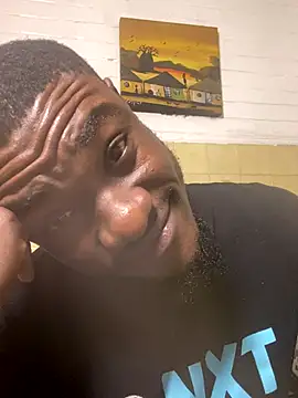 Snapshot of Pinepool21 chatting on 10.31.25 Pinepool21 online show from 10.31.25