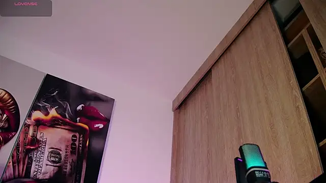 aidaadams online show from 09.12.25