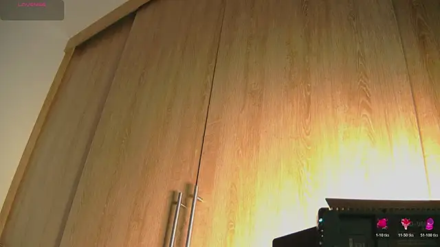 aidaadams online show from 10.18.25