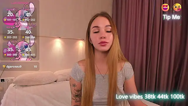 Snapshot of Tracy-Taylor chatting on 01.30.25 Tracy-Taylor online show from 01.30.25