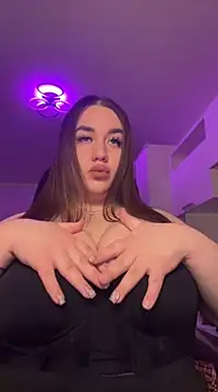 Snapshot of GabiBoobs chatting on 02.06.25 GabiBoobs online show from 02.06.25