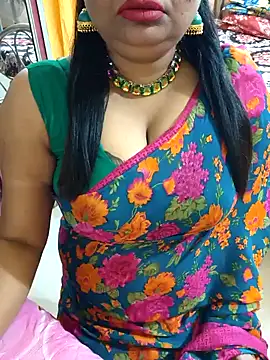 Snapshot of YR-SHIVANI chatting on 12.15.24 YR-SHIVANI online show from 12.15.24