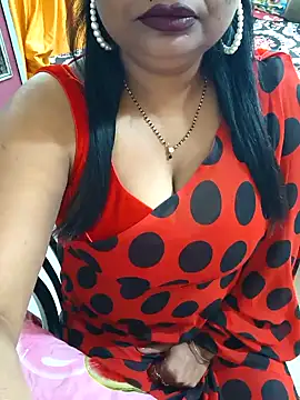 Snapshot of YR-SHIVANI chatting on 12.17.24 YR-SHIVANI online show from 12.17.24