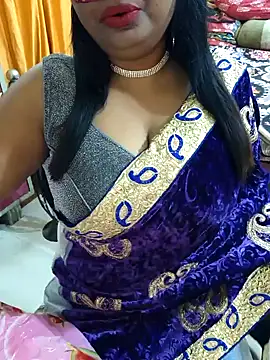 Snapshot of YR-SHIVANI chatting on 12.20.24 YR-SHIVANI online show from 12.20.24
