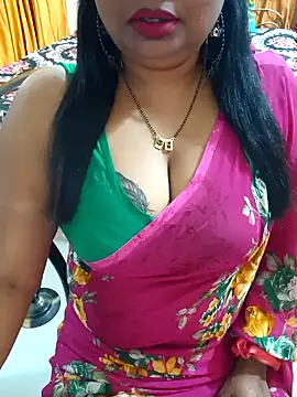 Snapshot of YR-SHIVANI chatting on 12.23.24 YR-SHIVANI online show from 12.23.24
