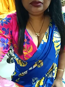 Snapshot of YR-SHIVANI chatting on 12.26.24 YR-SHIVANI online show from 12.26.24