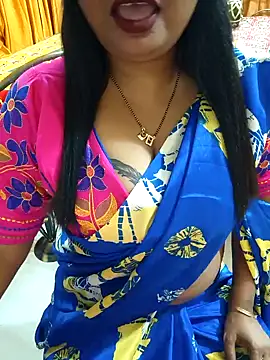 Snapshot of YR-SHIVANI chatting on 12.26.24 YR-SHIVANI online show from 12.26.24