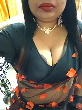 Snapshot of YR-SHIVANI chatting on 12.30.24 YR-SHIVANI online show from 12.30.24