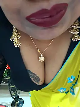 Snapshot of YR-SHIVANI chatting on 01.27.25 YR-SHIVANI online show from 01.27.25
