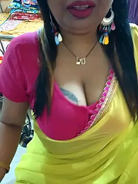 Snapshot of YR-SHIVANI chatting on 02.05.25 YR-SHIVANI online show from 02.05.25