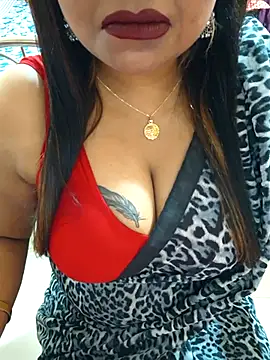 Snapshot of YR-SHIVANI chatting on 02.11.25 YR-SHIVANI online show from 02.11.25