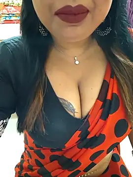Snapshot of YR-SHIVANI chatting on 03.05.25 YR-SHIVANI online show from 03.05.25