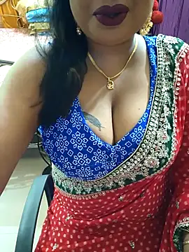 Snapshot of YR-SHIVANI chatting on 09.17.25 YR-SHIVANI online show from 09.17.25