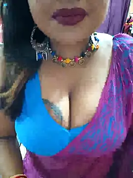 Snapshot of YR-SHIVANI chatting on 09.23.25 YR-SHIVANI online show from 09.23.25