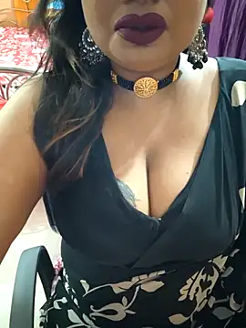 Snapshot of YR-SHIVANI chatting on 09.30.25 YR-SHIVANI online show from 09.30.25