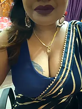 Snapshot of YR-SHIVANI chatting on 10.05.25 YR-SHIVANI online show from 10.05.25