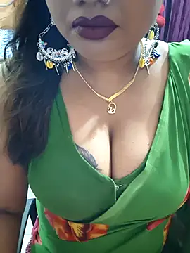Snapshot of YR-SHIVANI chatting on 10.19.25 YR-SHIVANI online show from 10.19.25