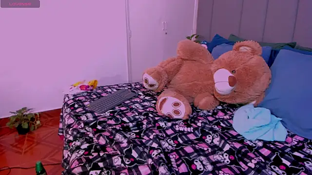 JulianaMiller online show from 01.21.25