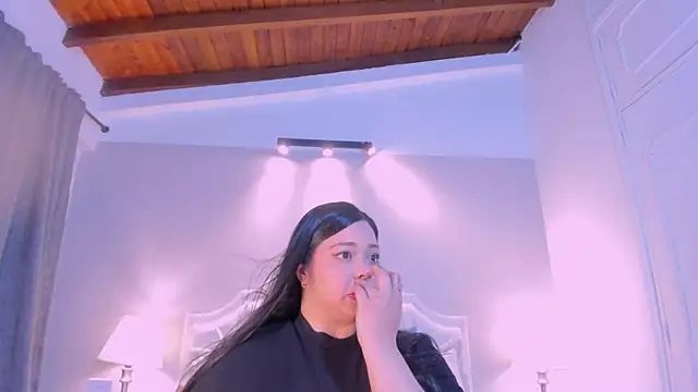 CloeConnelly online show from 02.03.25