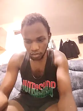 Snapshot of Sexy-prince chatting on 10.25.25 Sexy-prince online show from 10.25.25