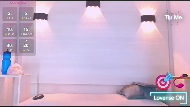 Snapshot of jeic_18 chatting on 09.29.25 jeic 18 online show from 09.29.25