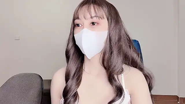 Snapshot of Mono-Stewardesss chatting on 02.25.25 Mono-Stewardesss online show from 02.25.25