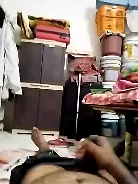 Snapshot of findmemylove chatting on 01.08.25 findmemylove online show from 01.08.25